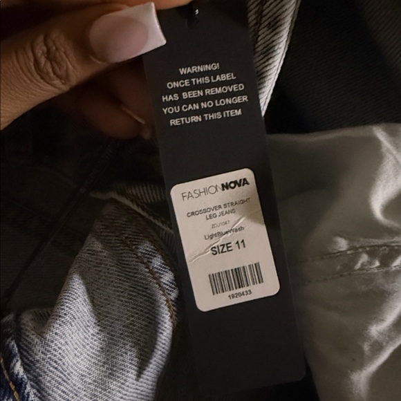 New With Tags Crossover Straight Leg Jeans - Light Blue Wash - Size 11 - Picture 5 of 5